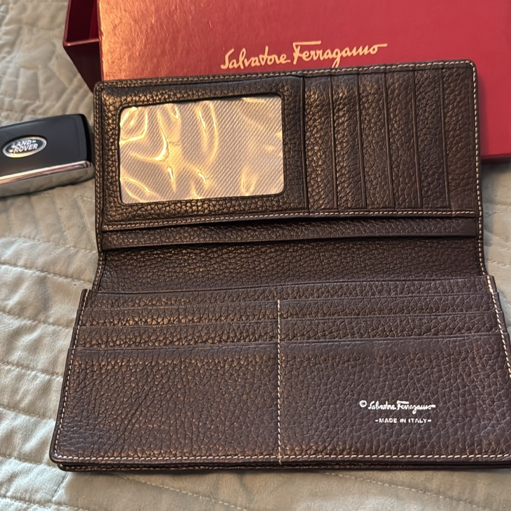 Salvatore Ferragamo Logo Black Leather Long Bifold Wallet - Picture 3 of 6